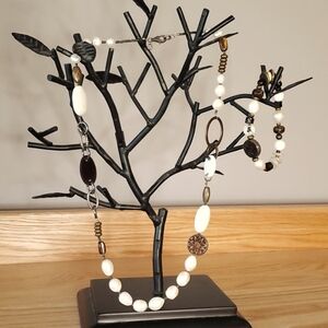 Beautiful Silpada necklace and bracelet set